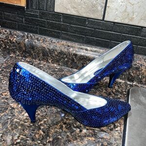 Ann Marino Shoes /
Gorgeous Blue
Sequins Heels | Color:
Blue Size: 9 …